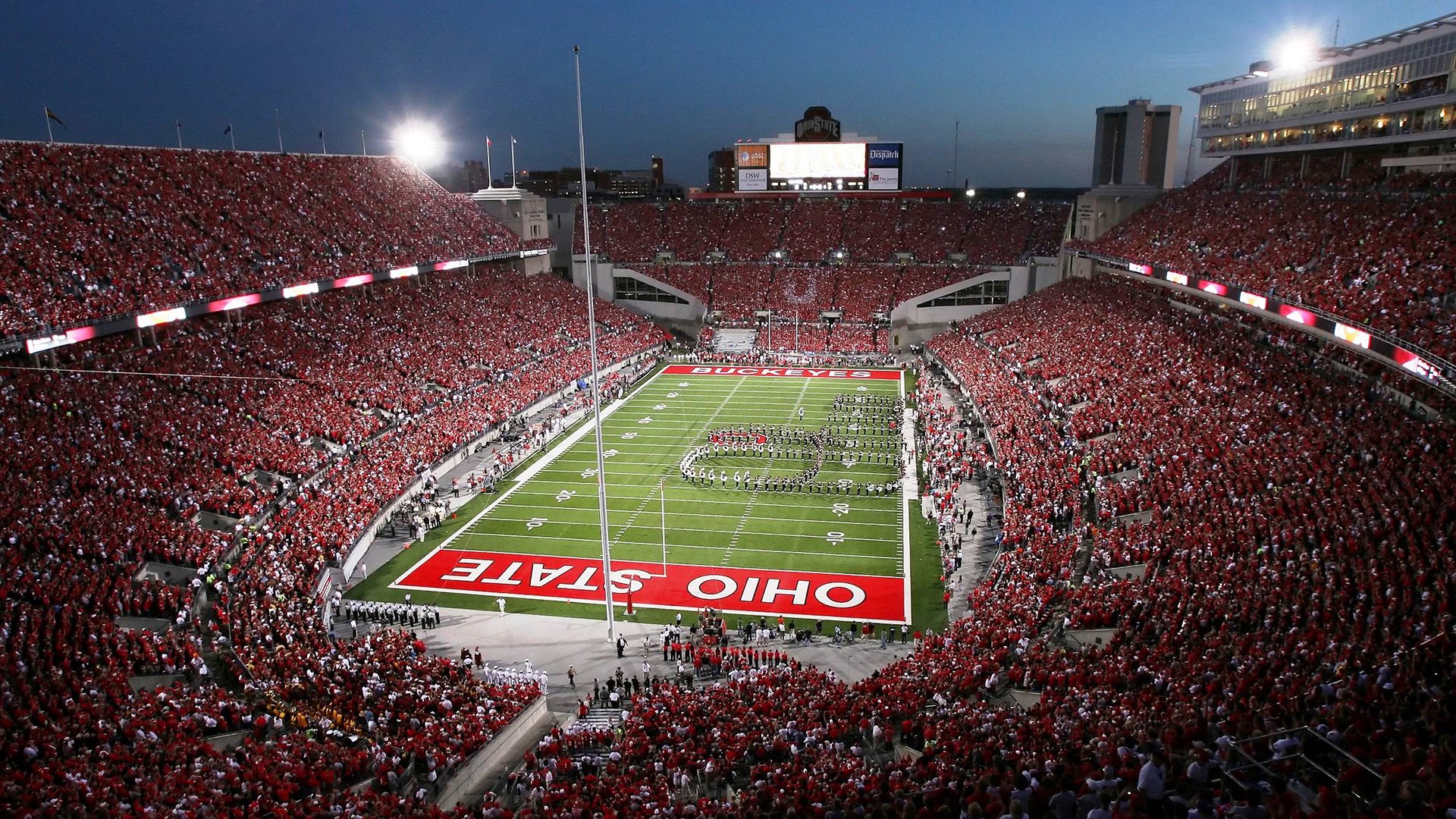 中超球队多点开花，战术布阵灵活多样，中超联赛队伍